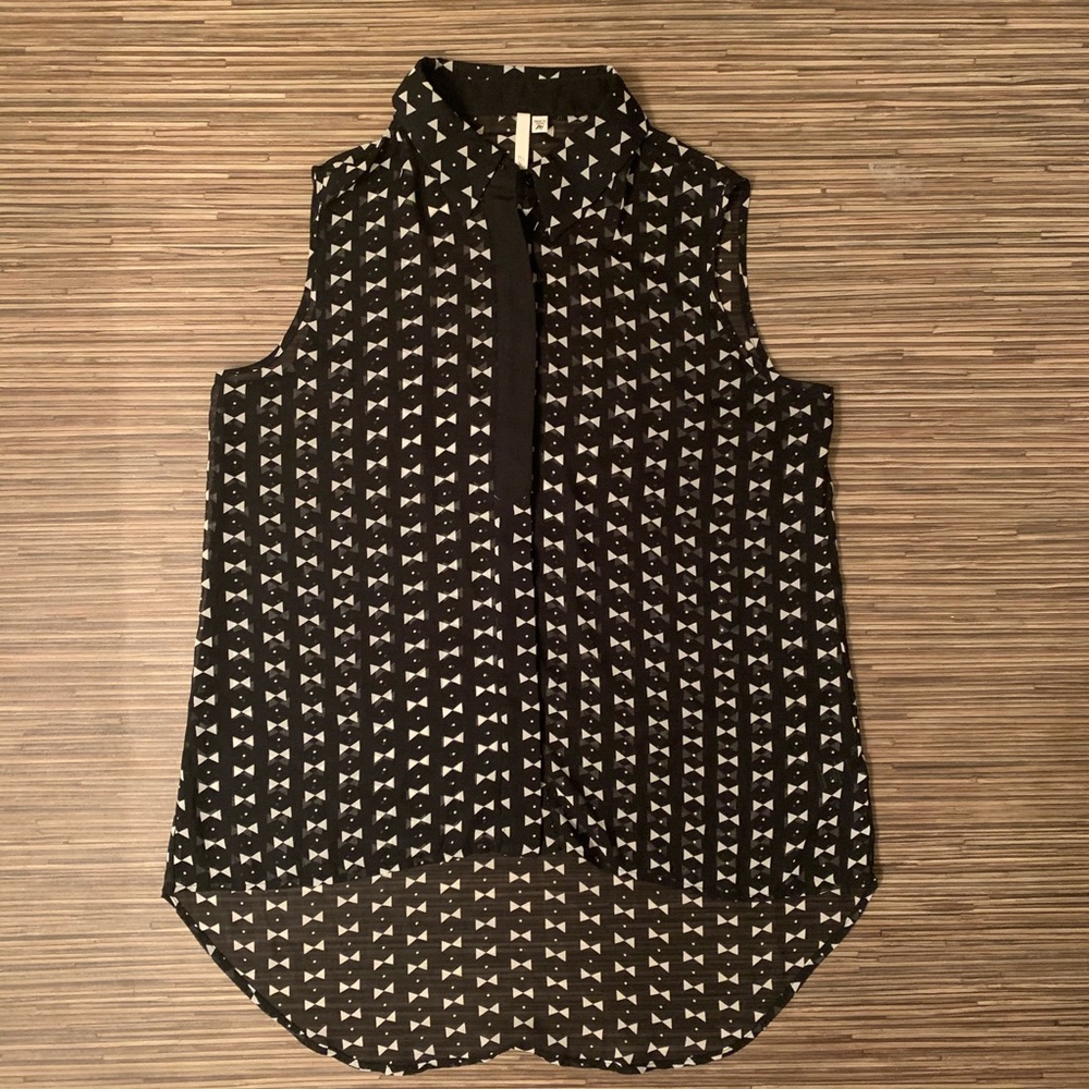 Bellatrix Sleeveless Bowtie Blouse Size Medium